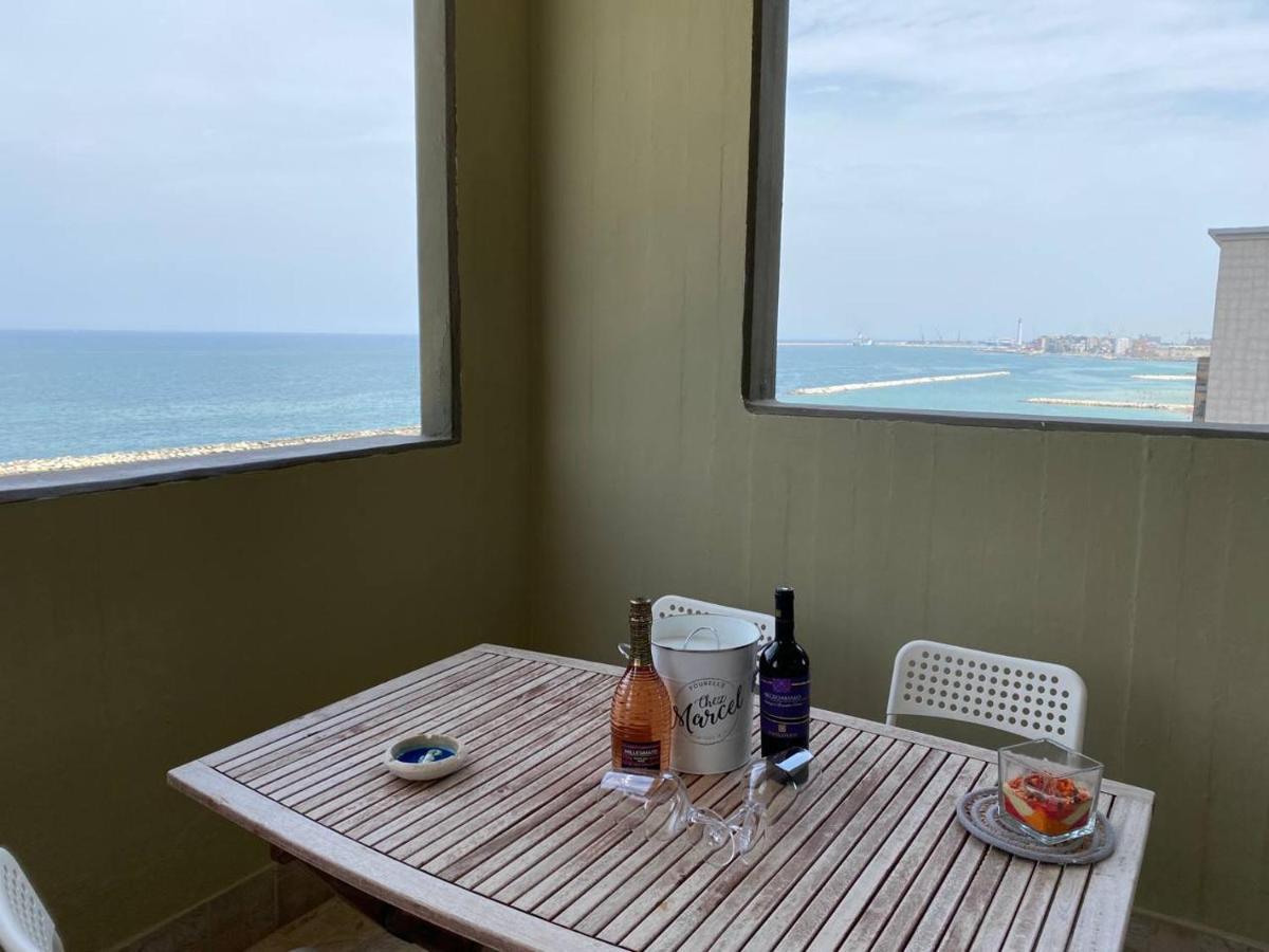 Fronte Mare By Apulia Accommodation Bari Exterior photo