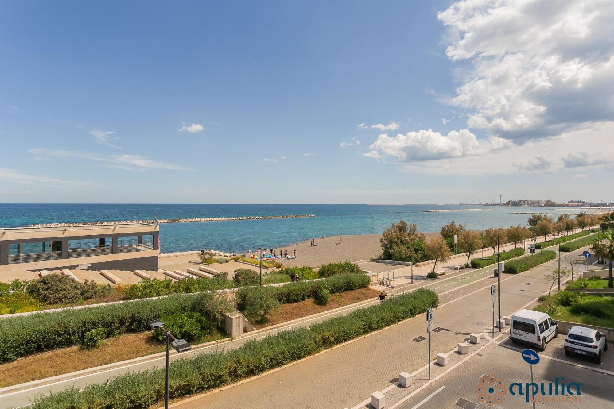 Fronte Mare By Apulia Accommodation Bari Exterior photo