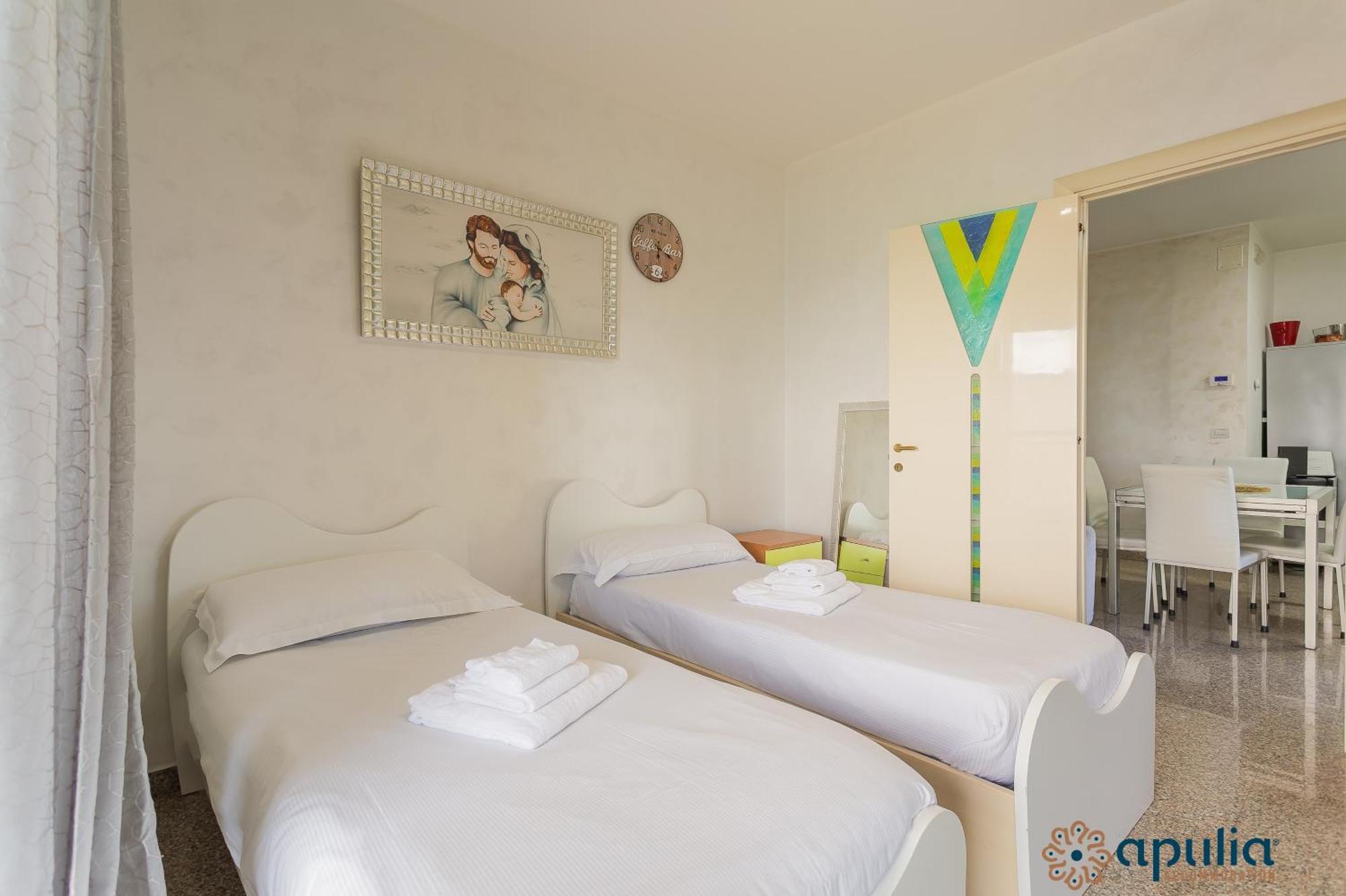 Fronte Mare By Apulia Accommodation Bari Exterior photo