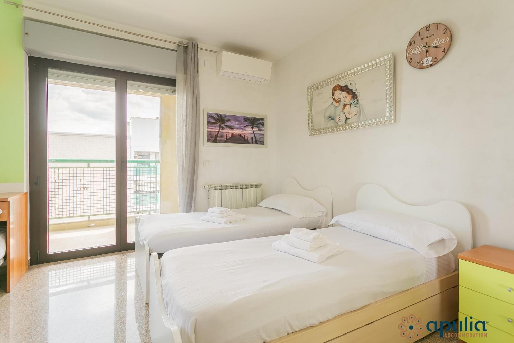 Fronte Mare By Apulia Accommodation Bari Exterior photo